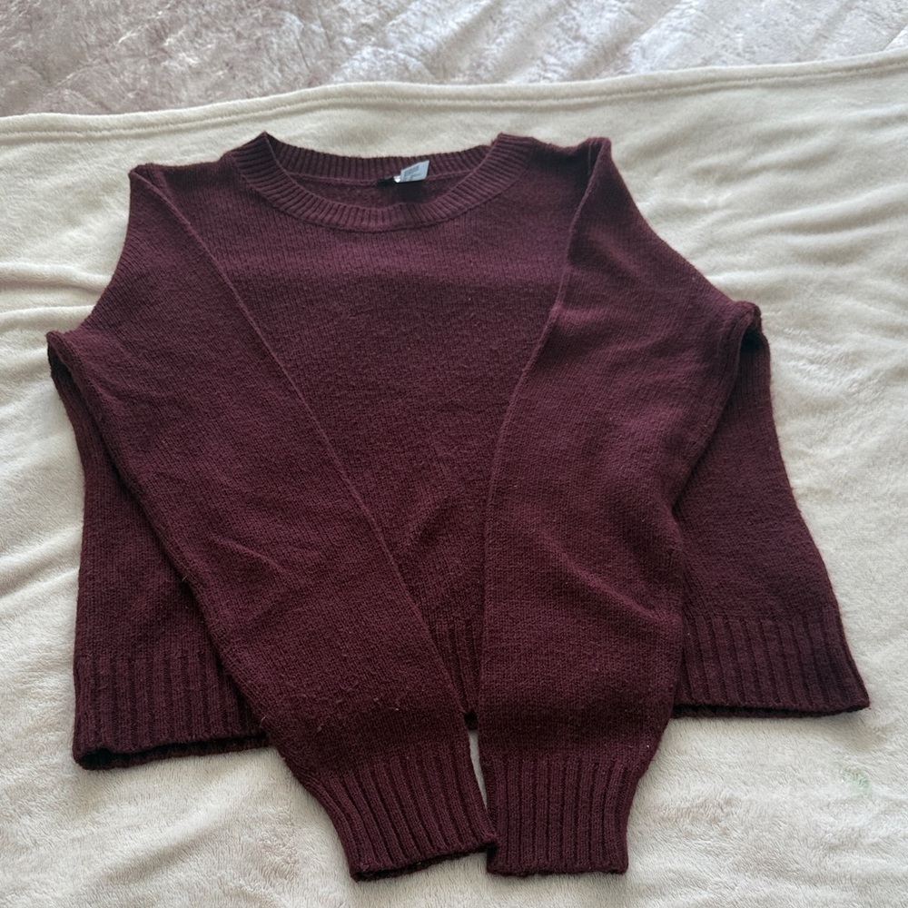Elegant Maroon Crew Neck Sweater